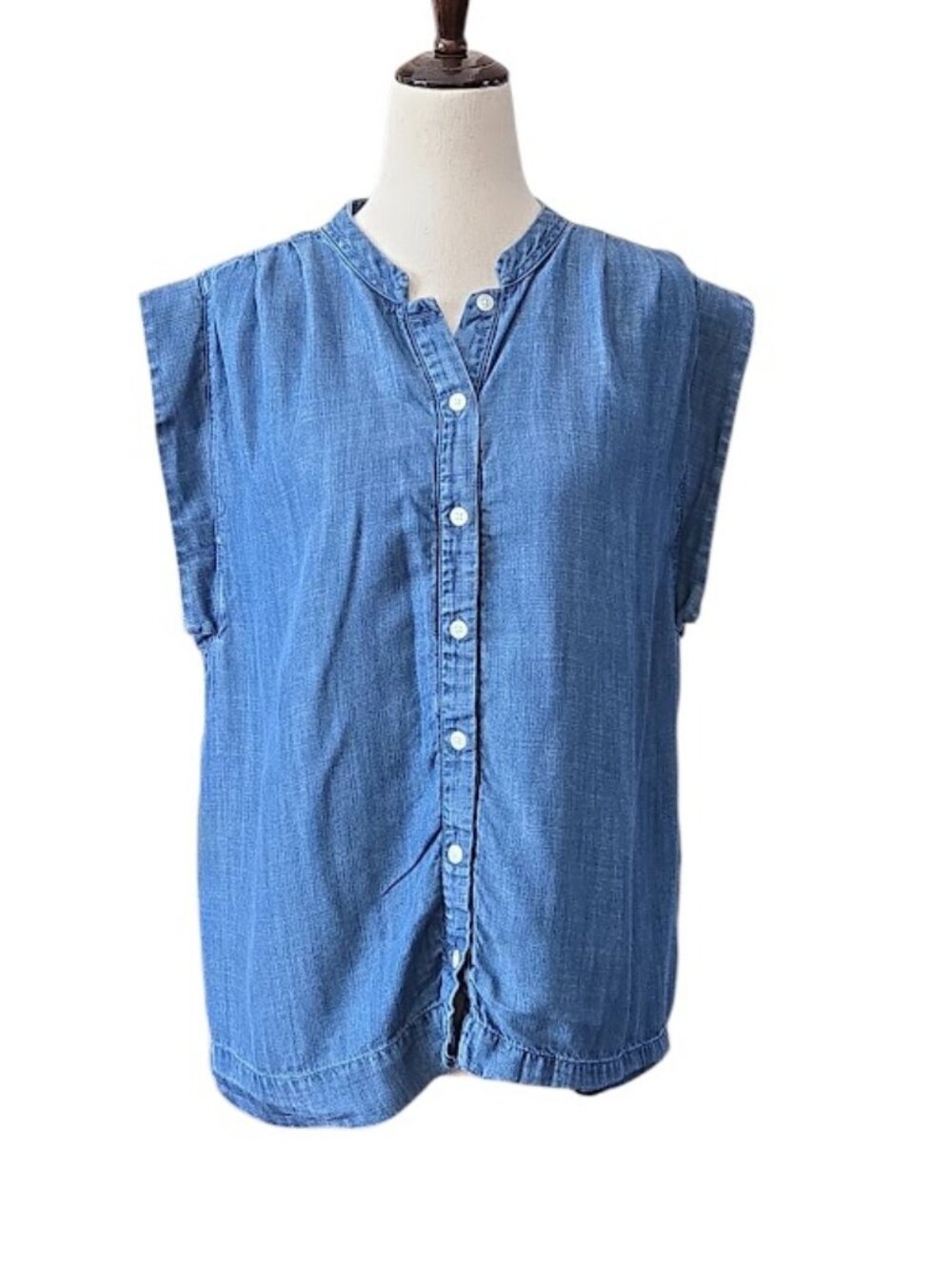 BANANA REPUBLIC Women's Blouse M Blue Chambray Sleeveless 100% Lyocell EUC